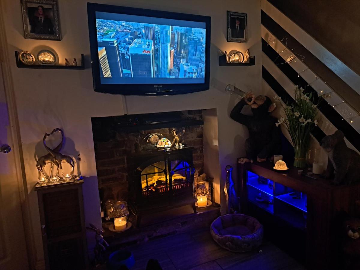 All Seasons Weavers Cottage Holmfirth Eksteriør billede